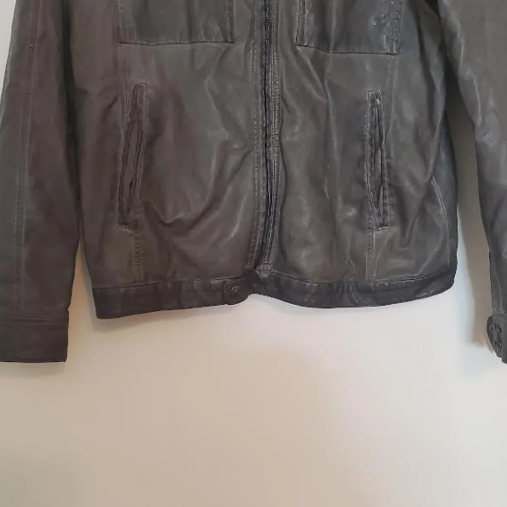 Vintage Mens Decree Faux Leather Distressed Bomber Jacket. Size Large. - Picture 3 of 11